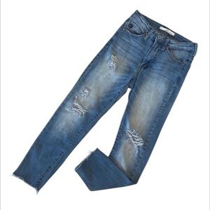 KanCan size 24 raw hem ankle jeans